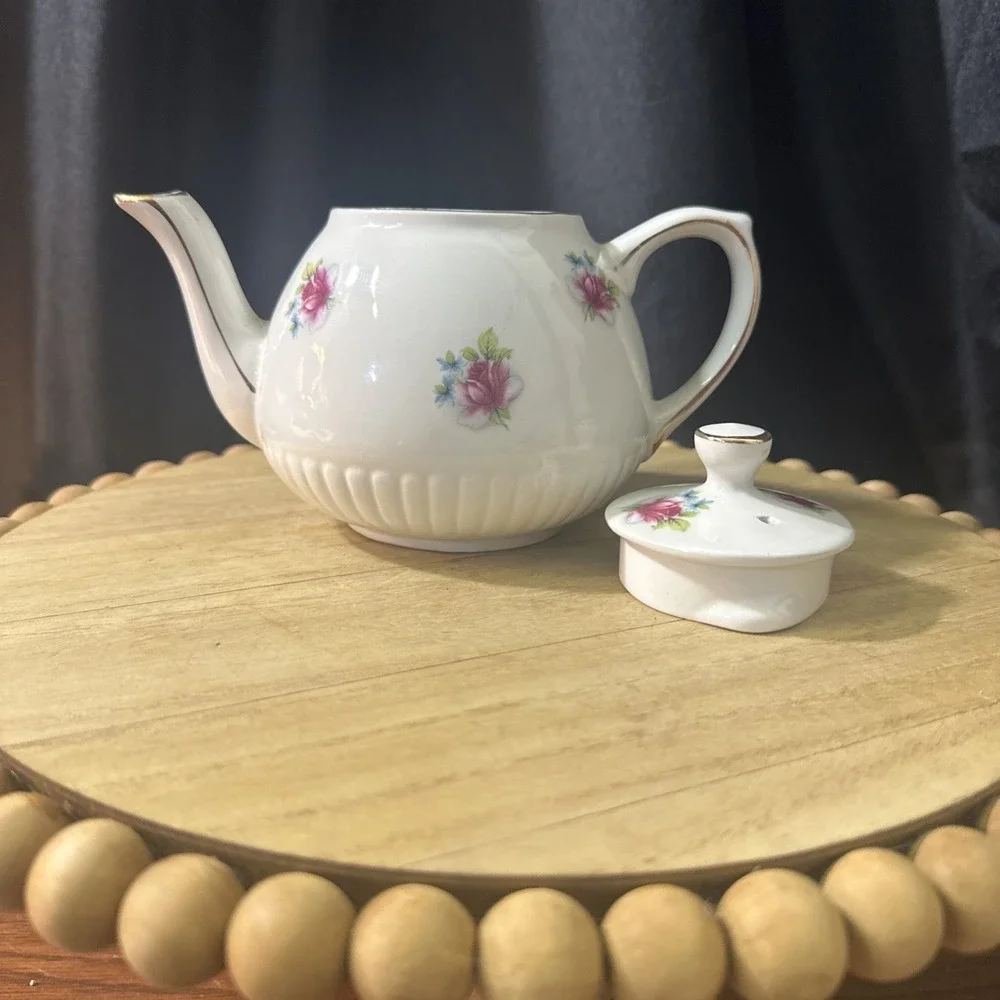 Vintage Ellgreave Wood & Sons England Teapot